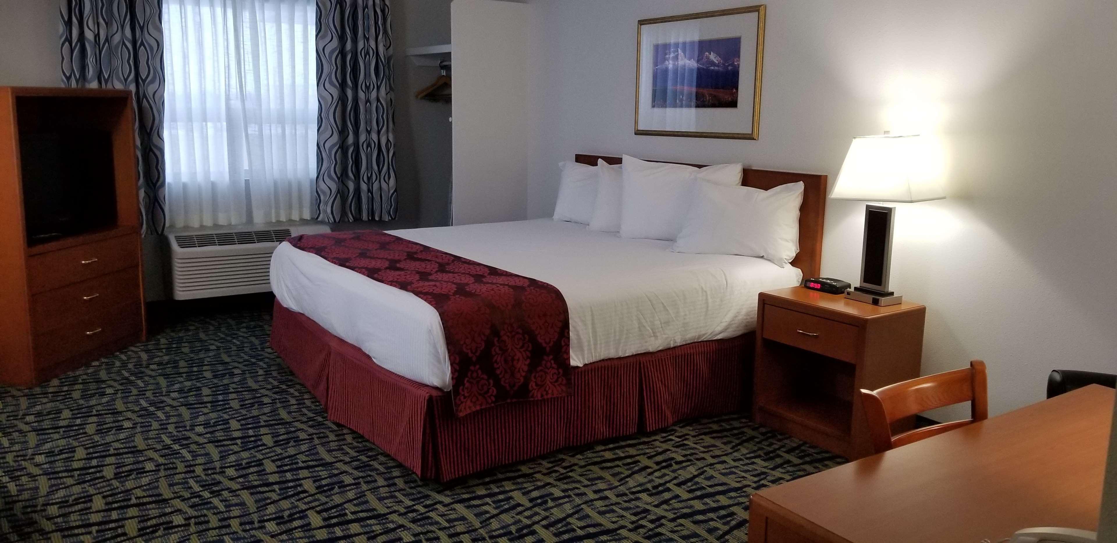 Surestay Plus Hotel By Best Western Lethbridge Quarto foto